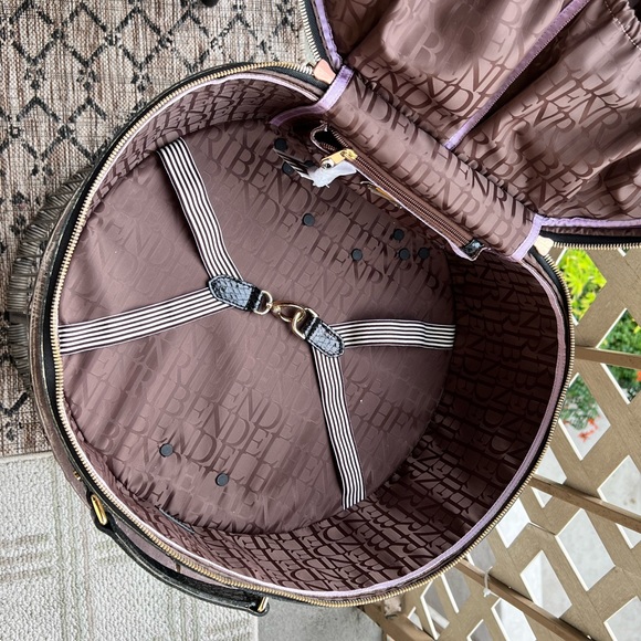 Henri Bendel striped Hatbox Luggage - Picture 8 of 10